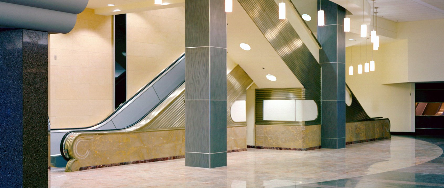 960Main-03-escalators.jpg