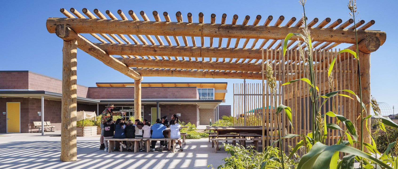Casa Blanca Community School