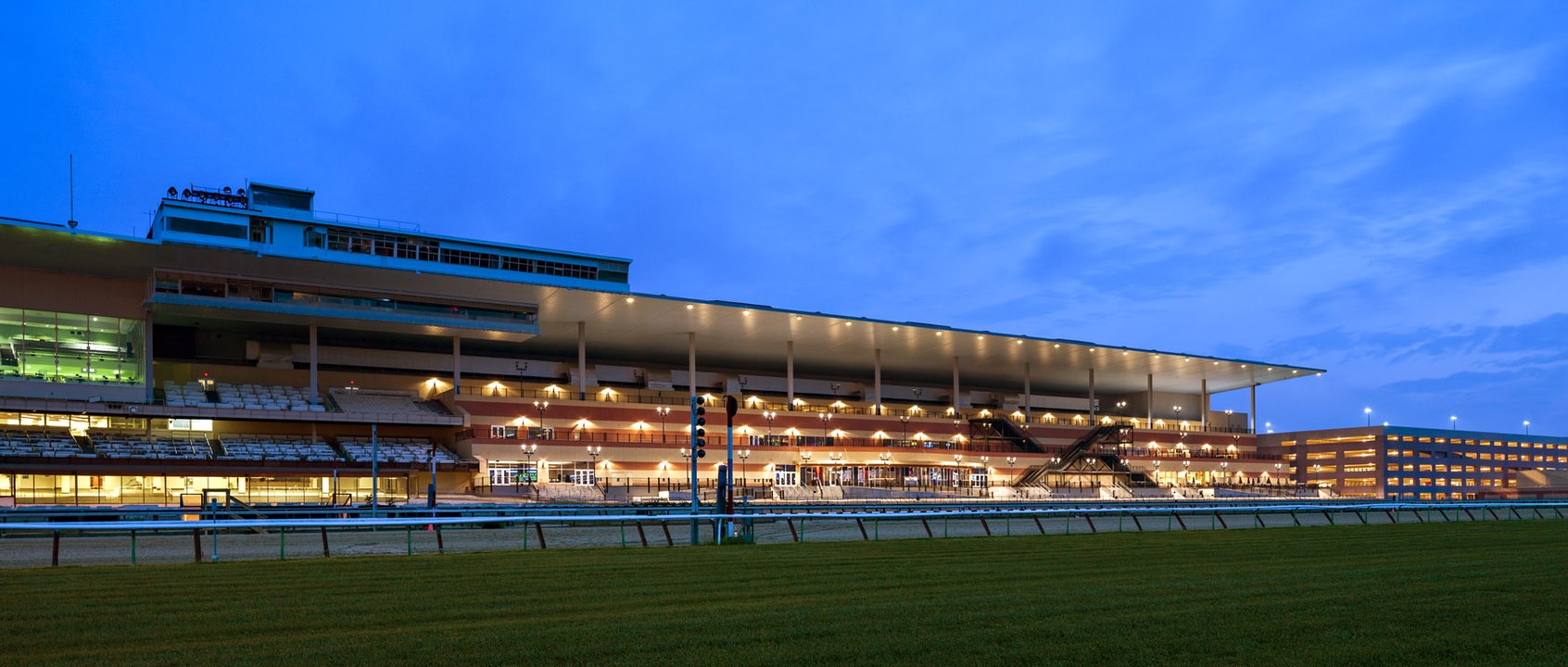 RWNY_38 ViewFromTrack2.jpg