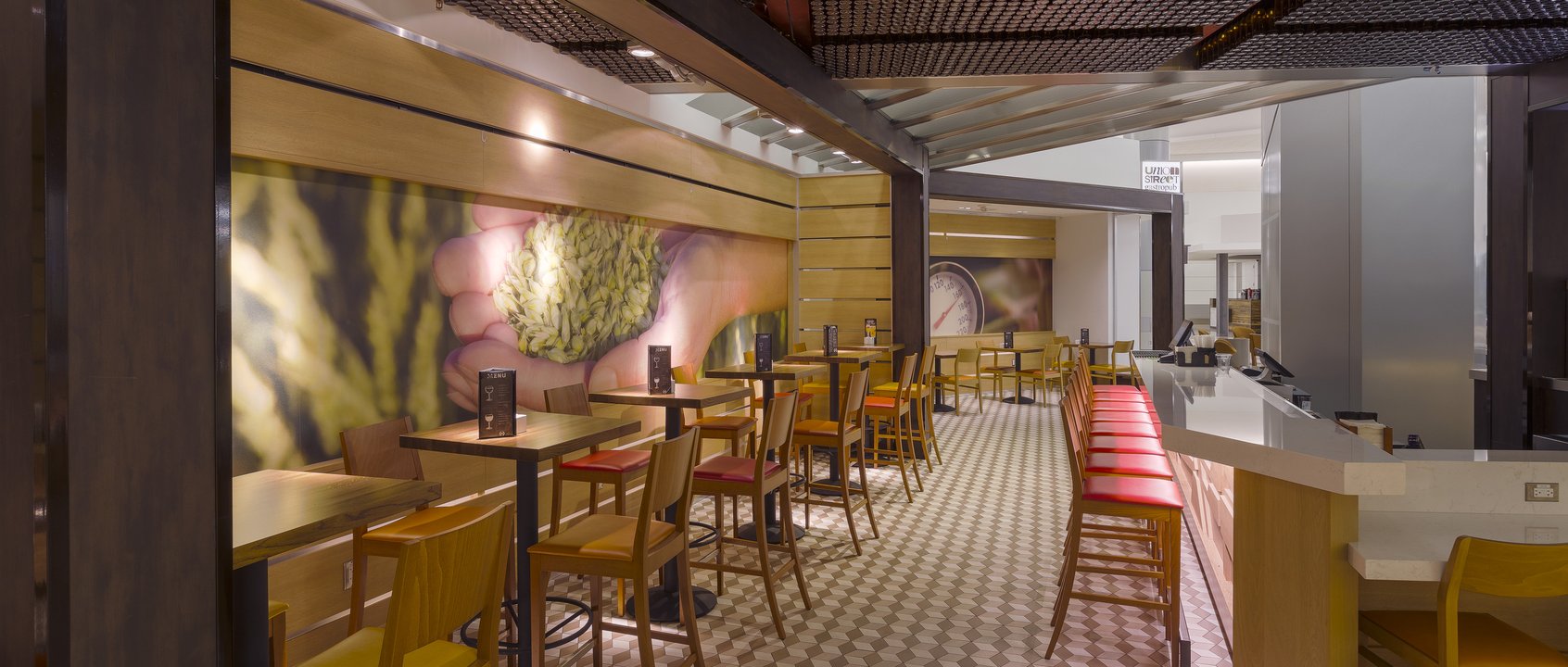 434 - mocphoto@earthlink.net, mocimage@gmail.comSFO Union Street GastroPubhospitality, travel, airport, food, dining, SFO, GastroPub, design, restaurant, beer, bar, pub - from OpenAsset