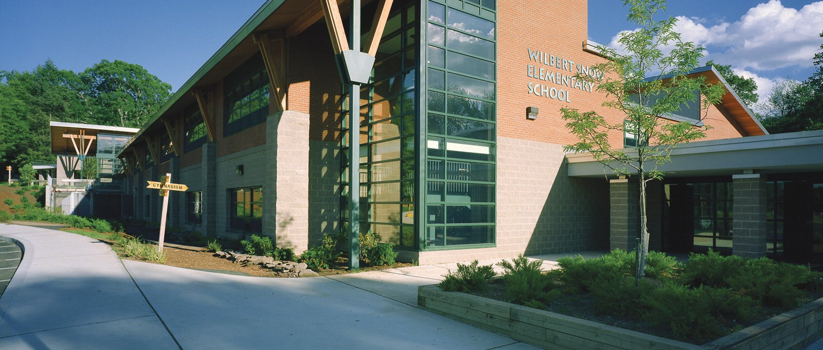 snow-05-corner close.jpg