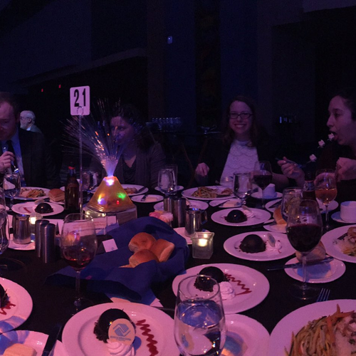 tweet_986750534341332994