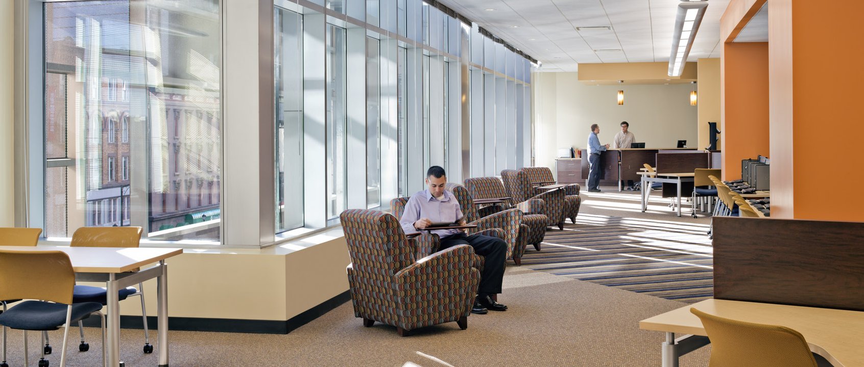 USJ Pharm_11_int library.jpg